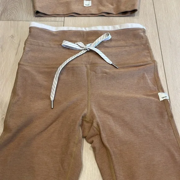 Vuori vibe elevation active bra & leggings set - Picture 7 of 12